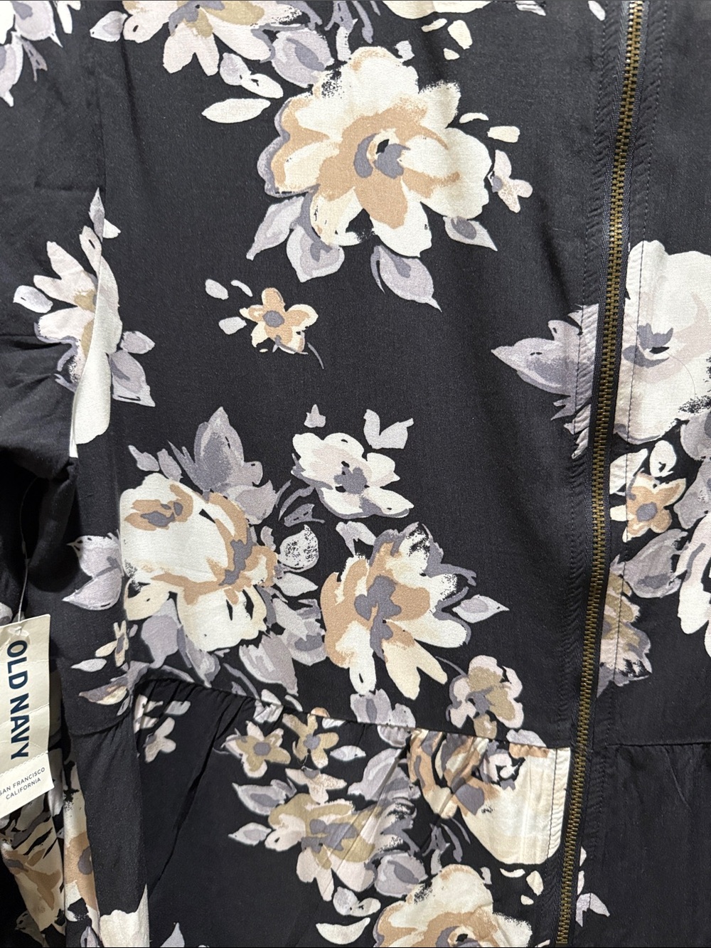 Old Navy NWT Black Floral Dress with Cream and Gray Blooms XL 100% Rayon - Picture 7 of 10